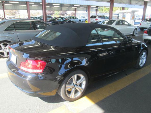 BMW 1 series 2011 photo 4