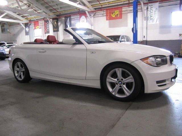 BMW 1 series 2008 photo 13