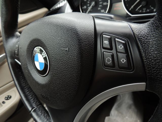 BMW 1 series 2008 photo 24