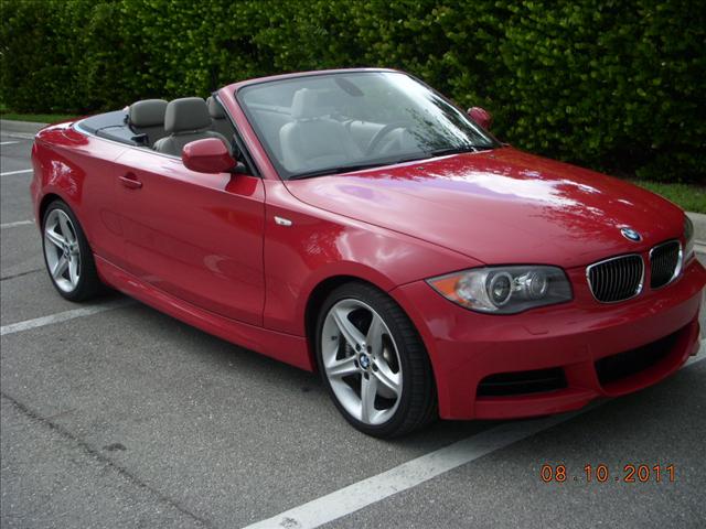 BMW 1 series CREW CAB - Clean Carfax--4x4 Convertible