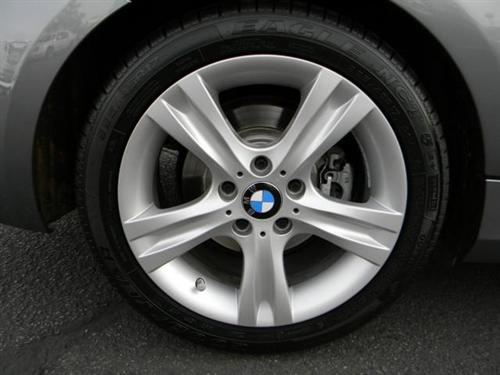 BMW 1 series 2010 photo 4