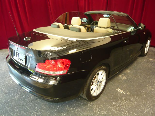 BMW 1 series 2011 photo 28