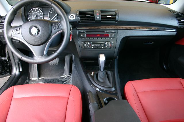 BMW 1 series 2011 photo 13