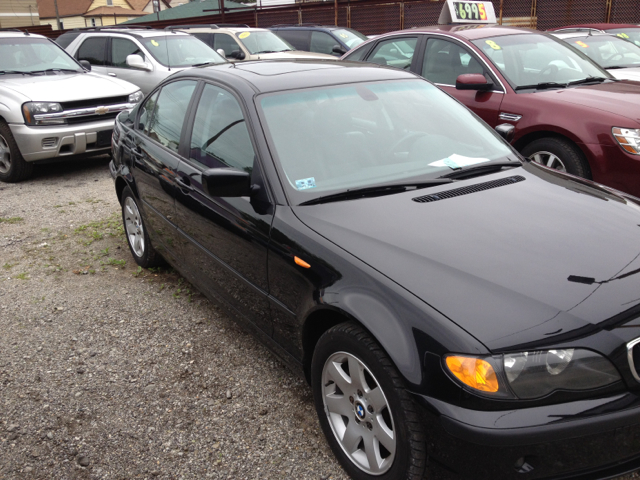 BMW 3-Series 2003 photo 1