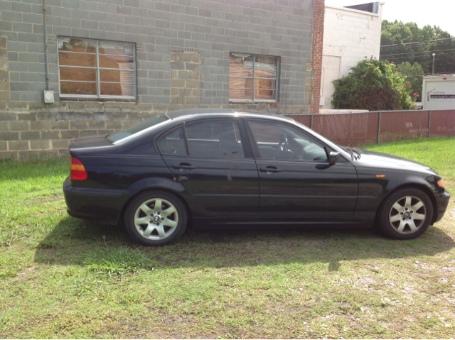 BMW 3-Series 2004 photo 1