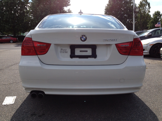 BMW 3-Series 2009 photo 1