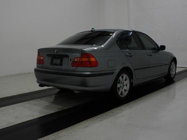 BMW 3 series 2004 photo 2