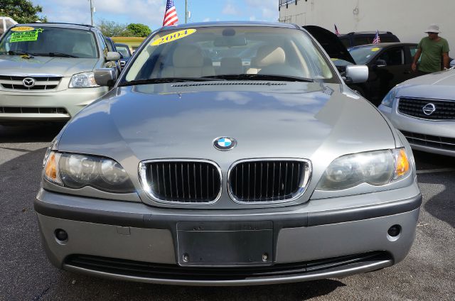 BMW 3 series 2004 photo 2