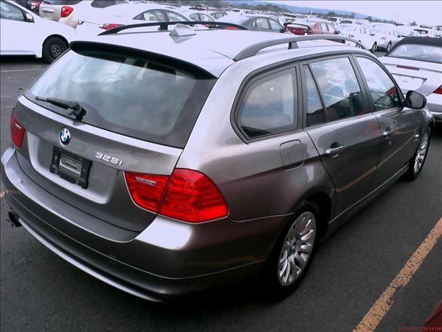 BMW 3 series 2009 photo 2