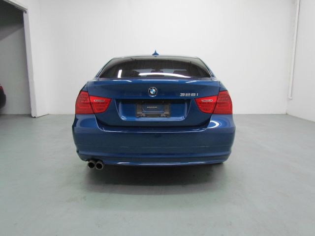 BMW 3 series 2009 photo 2