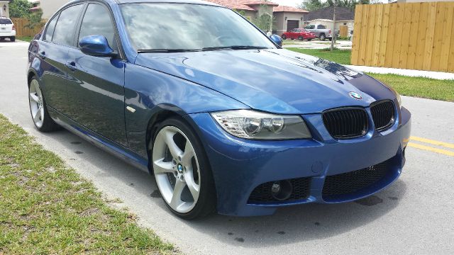 BMW 3 series 2010 photo 1