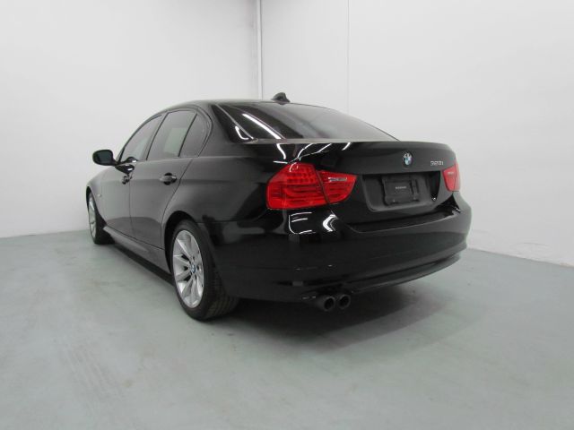 BMW 3 series 2010 photo 3