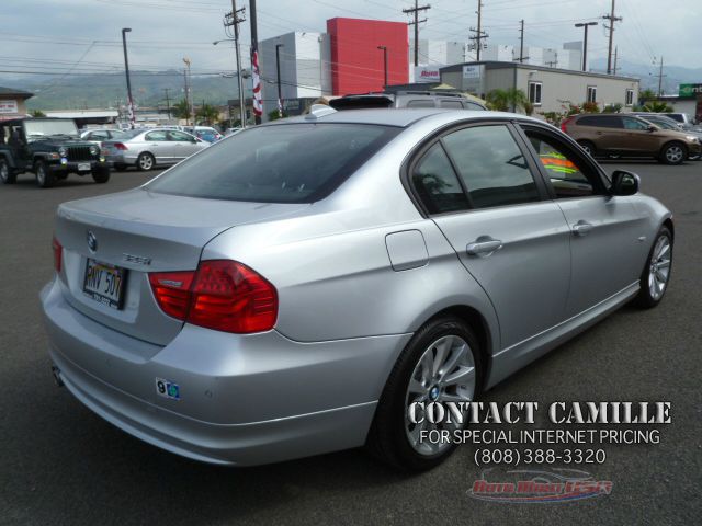 BMW 3 series 2011 photo 2