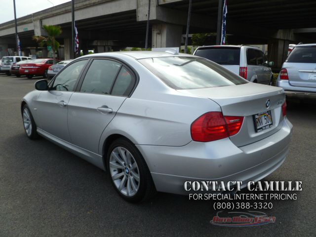 BMW 3 series 2011 photo 4