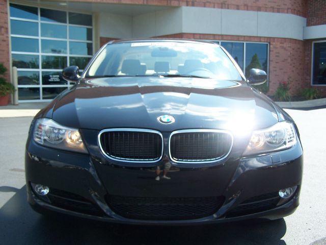 BMW 3 series 2011 photo 1