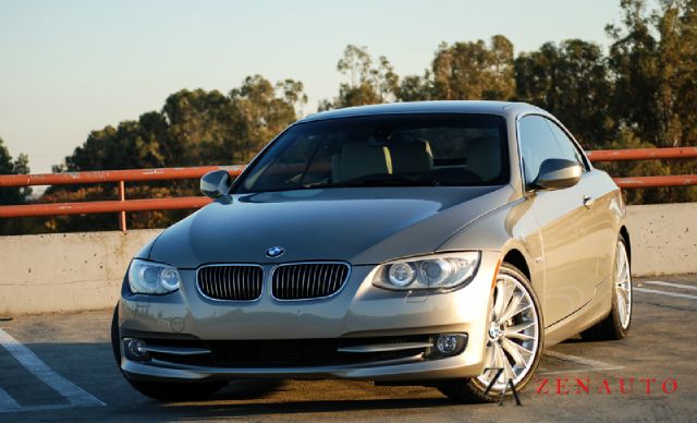 BMW 3 series 2011 photo 1