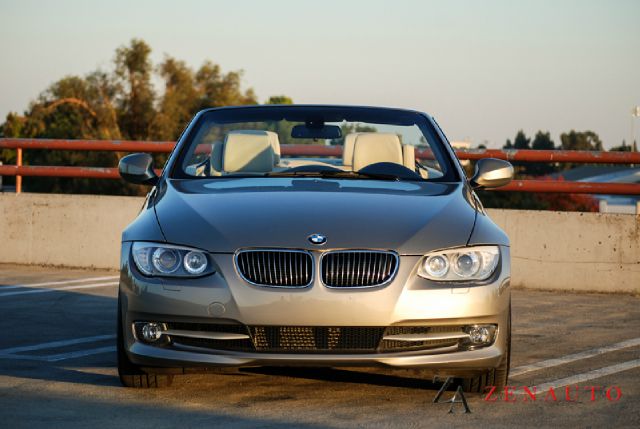 BMW 3 series 2011 photo 2