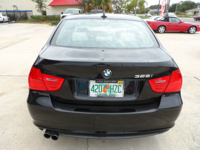 BMW 3 series 2011 photo 1