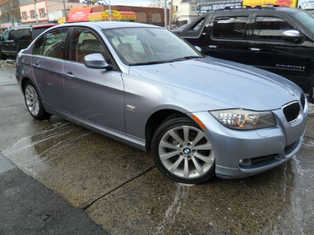 BMW 3 series 2011 photo 1