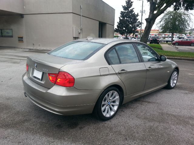 BMW 3 series 2011 photo 2