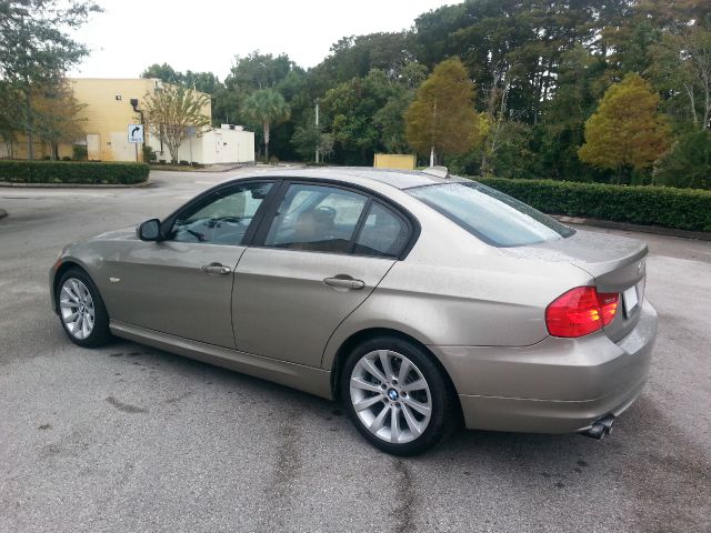 BMW 3 series 2011 photo 3