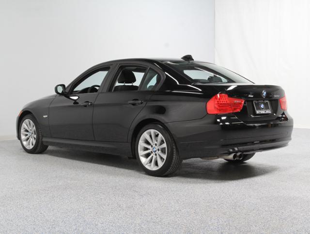 BMW 3 series 2011 photo 1