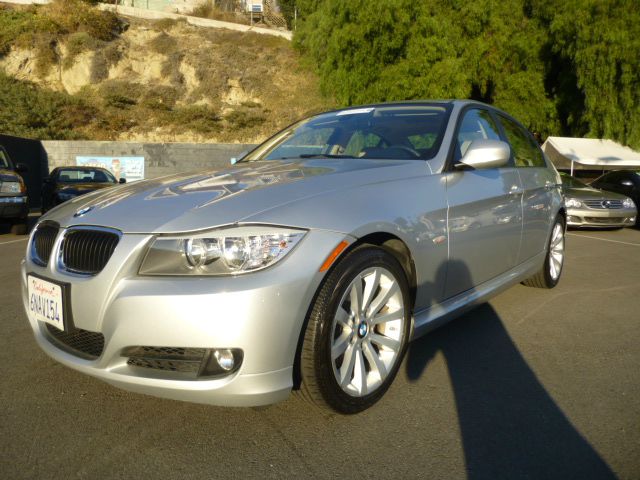 BMW 3 series 2011 photo 4