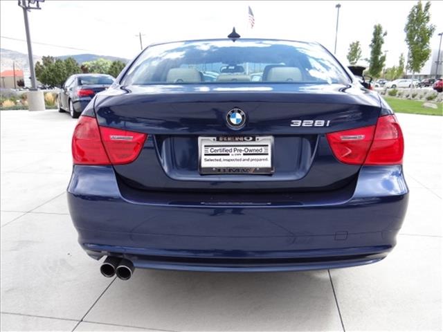 BMW 3 series 2011 photo 4