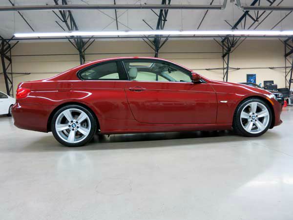 BMW 3 series 2011 photo 1