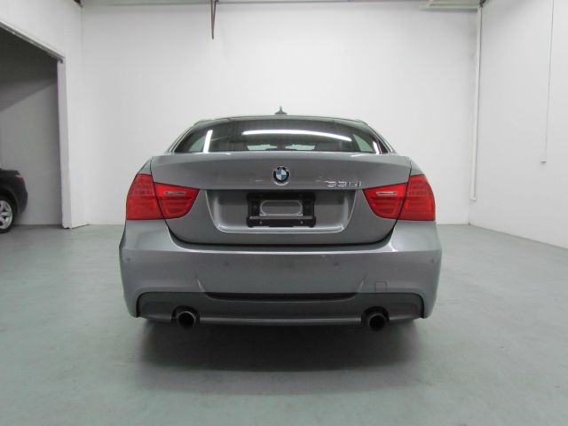 BMW 3 series 2011 photo 1