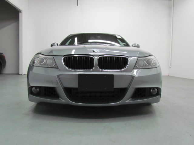 BMW 3 series 2011 photo 3