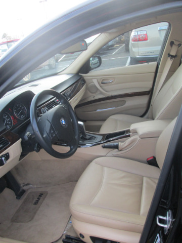 BMW 3 series 2011 photo 1