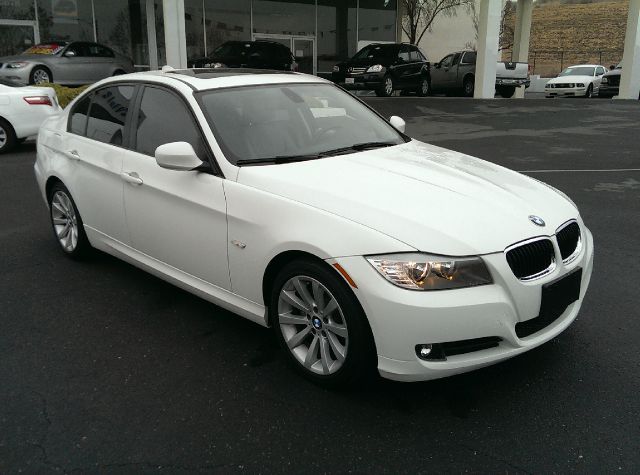 BMW 3 series 2011 photo 1