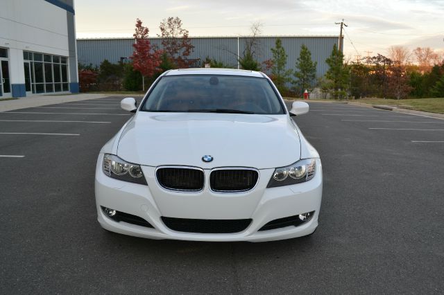 BMW 3 series 2011 photo 1