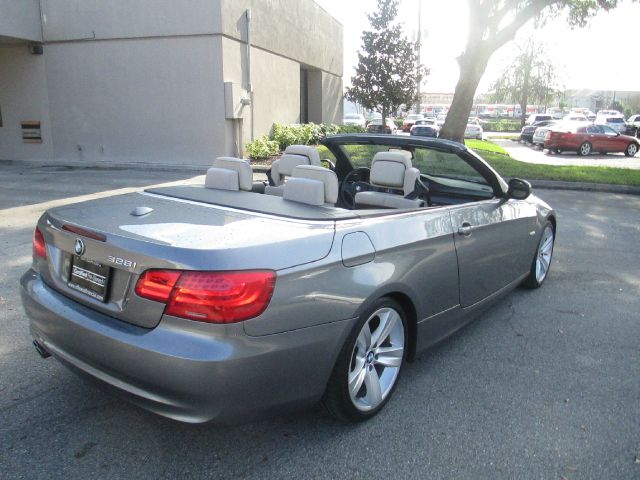 BMW 3 series 2011 photo 1