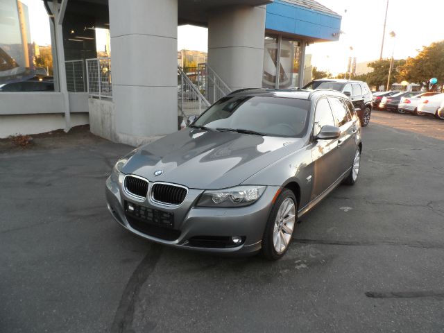 BMW 3 series 2011 photo 1