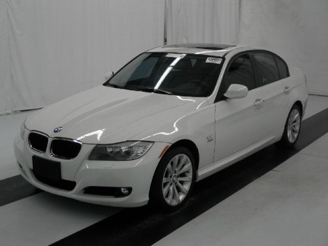 BMW 3 series 2011 photo 2