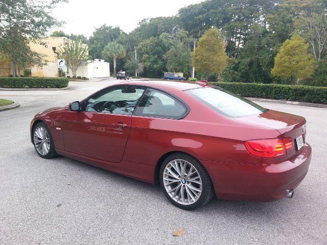 BMW 3 series 2011 photo 1