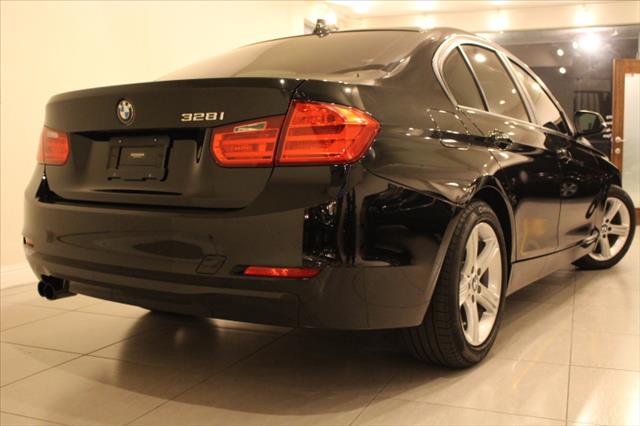 BMW 3 series 2012 photo 4