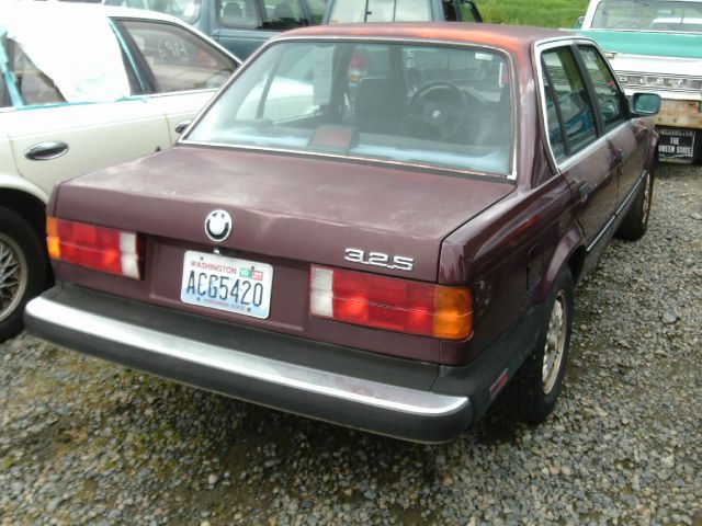 BMW 3 series 1987 photo 1