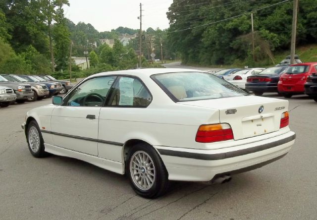 BMW 3 series 1998 photo 2