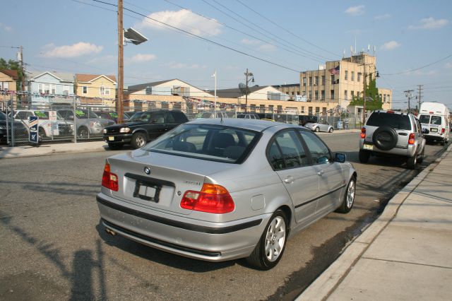 BMW 3 series 2.7L V6 Sedan