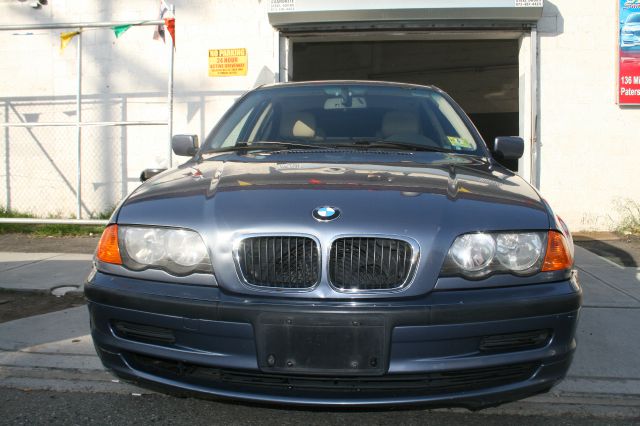 BMW 3 series 2.7L V6 Sedan