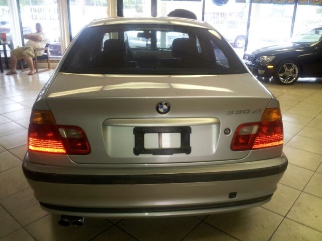 BMW 3 series SE Soft Top 4WD Sedan