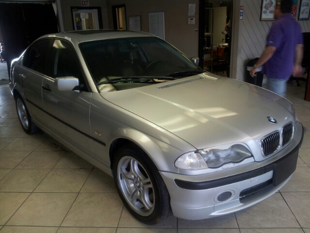 BMW 3 series 2001 photo 2