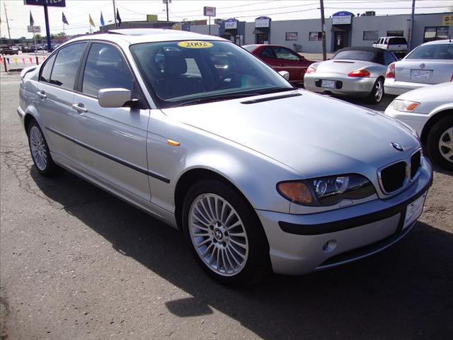 BMW 3 series 323i 4dr Sdn Sedan Sedan