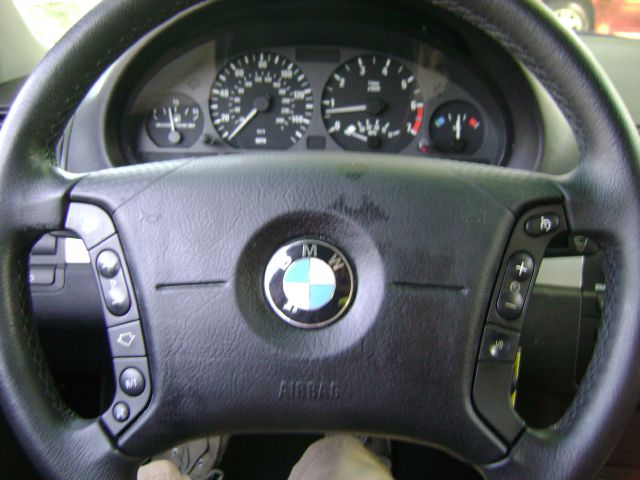 BMW 3 series 2003 photo 2