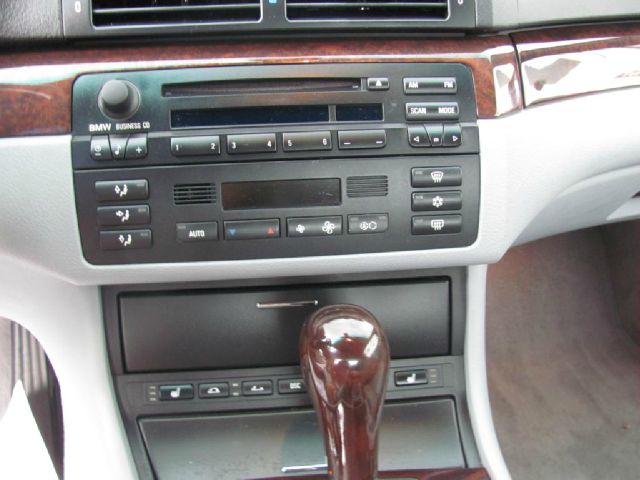 BMW 3 series 2003 photo 3