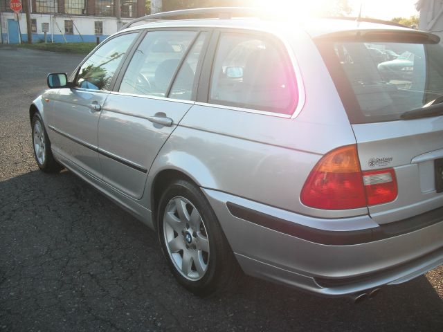 BMW 3 series 2003 photo 1