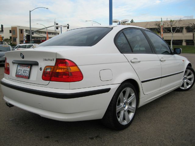 BMW 3 series 2003 photo 2